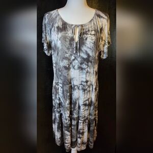 NWT Style & Co "Flip Flop Dress" With A Gray And White Tie-Dye Pattern Size M